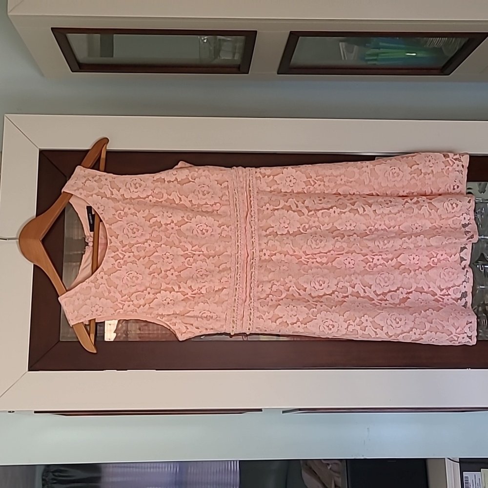Sleeveless Lace Dress ❤️ - Picture 3 of 12